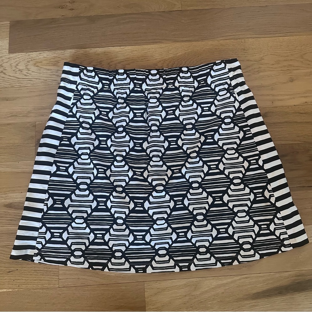 J. McLaughlin Athletic Skirt with Built in Shorts. Stretchy Nylon/Spandex